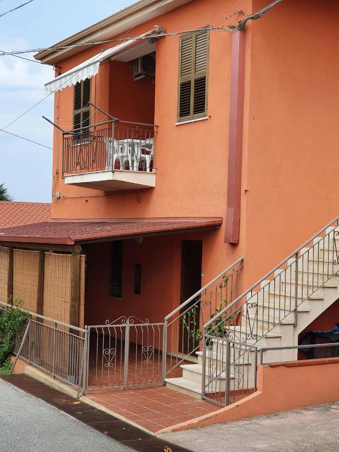 Laura Casa Vacanze Capo Vaticano Exterior foto